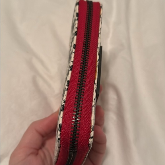 Armani Exchange Wallet - Picture 4 of 4